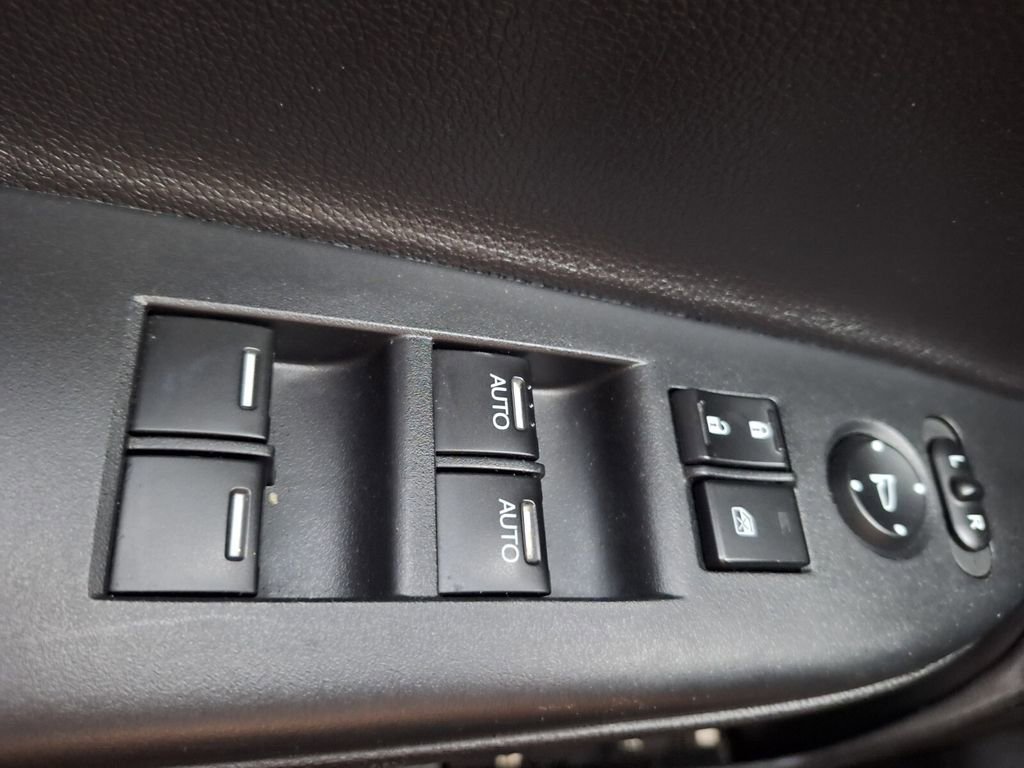 Used 2016 Honda Accord EX image 19