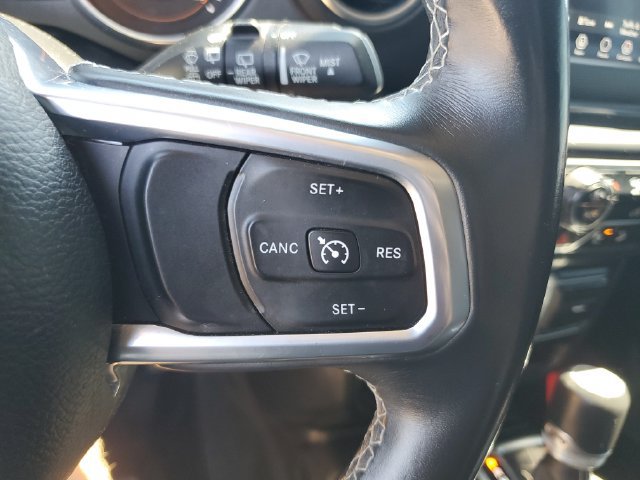 Used 2018 Jeep Wrangler Unlimited Sahara w/ Safety Group AWD/4WD image 13