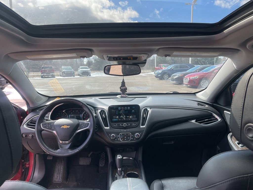 Used 2018 Chevrolet Malibu Premier image 12