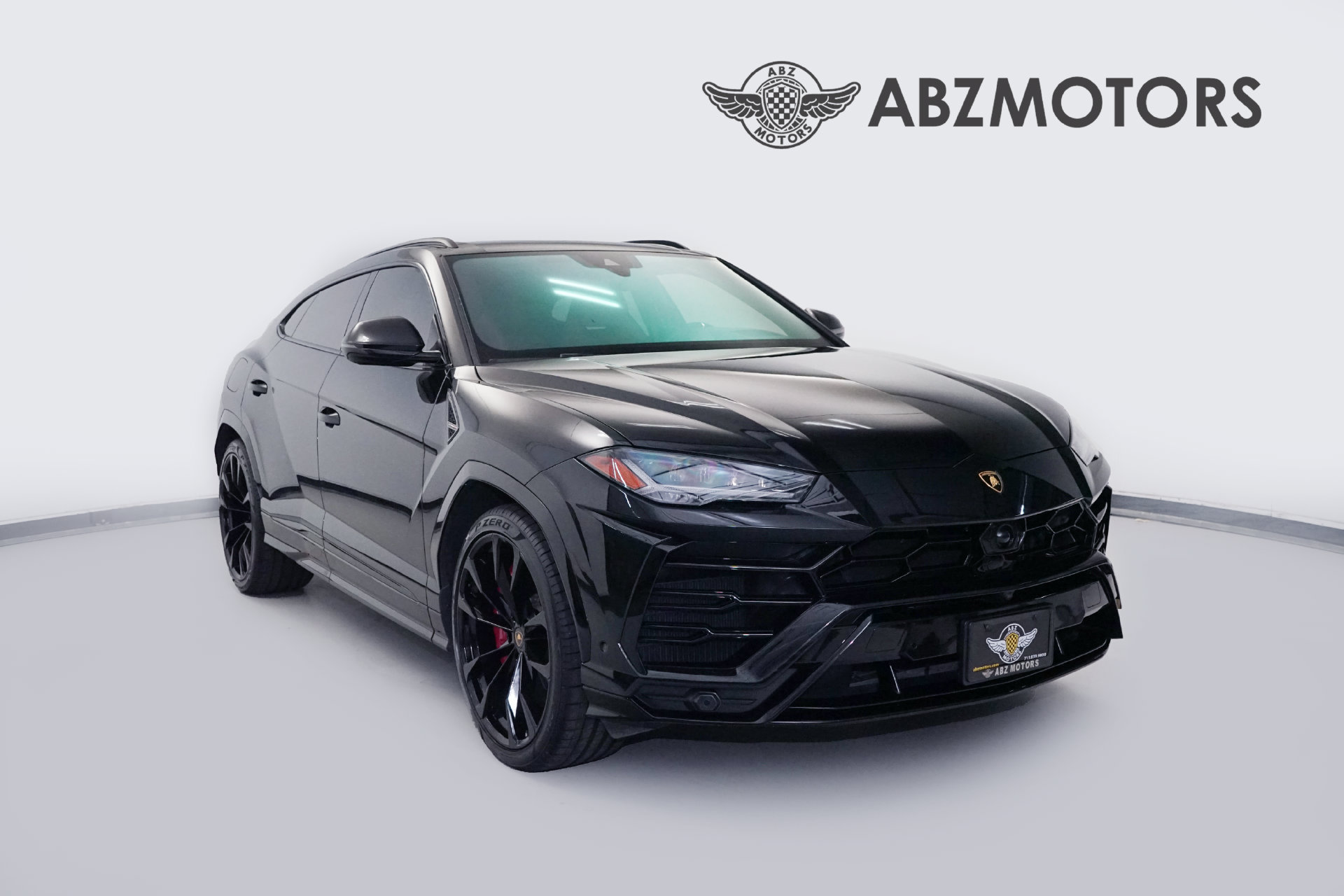 Used 2022 Lamborghini Urus AWD/4WD image 1