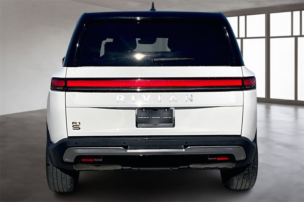 Used 2024 Rivian R1S Adventure image 4