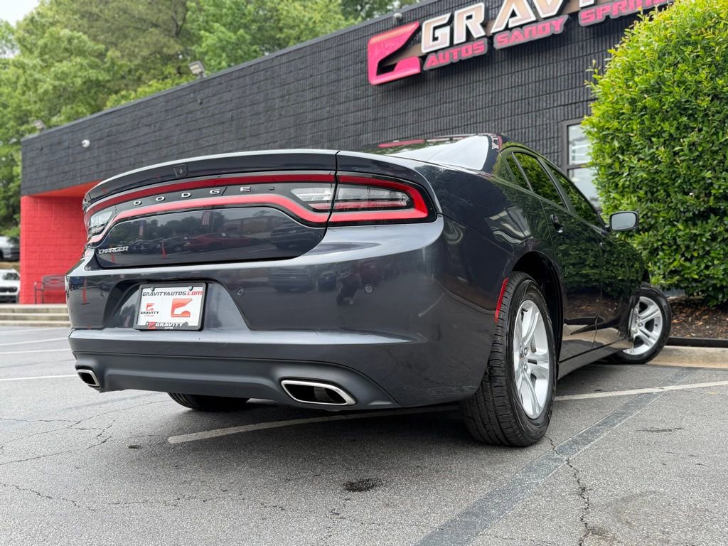 Used 2019 Dodge Charger SXT RWD image 12