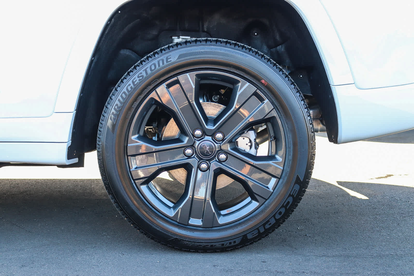 New 2027 Jeep Grand Cherokee Limited AWD/4WD image 10