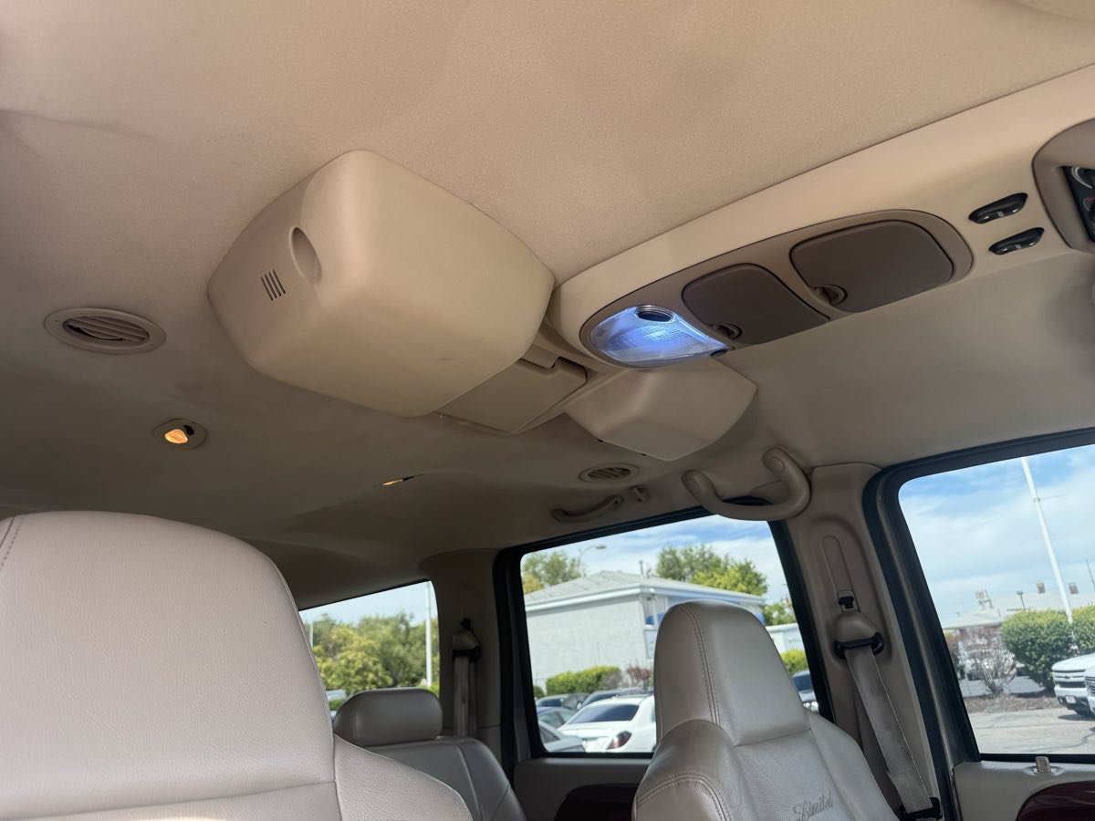 Used 2005 Ford Excursion Limited AWD/4WD image 27