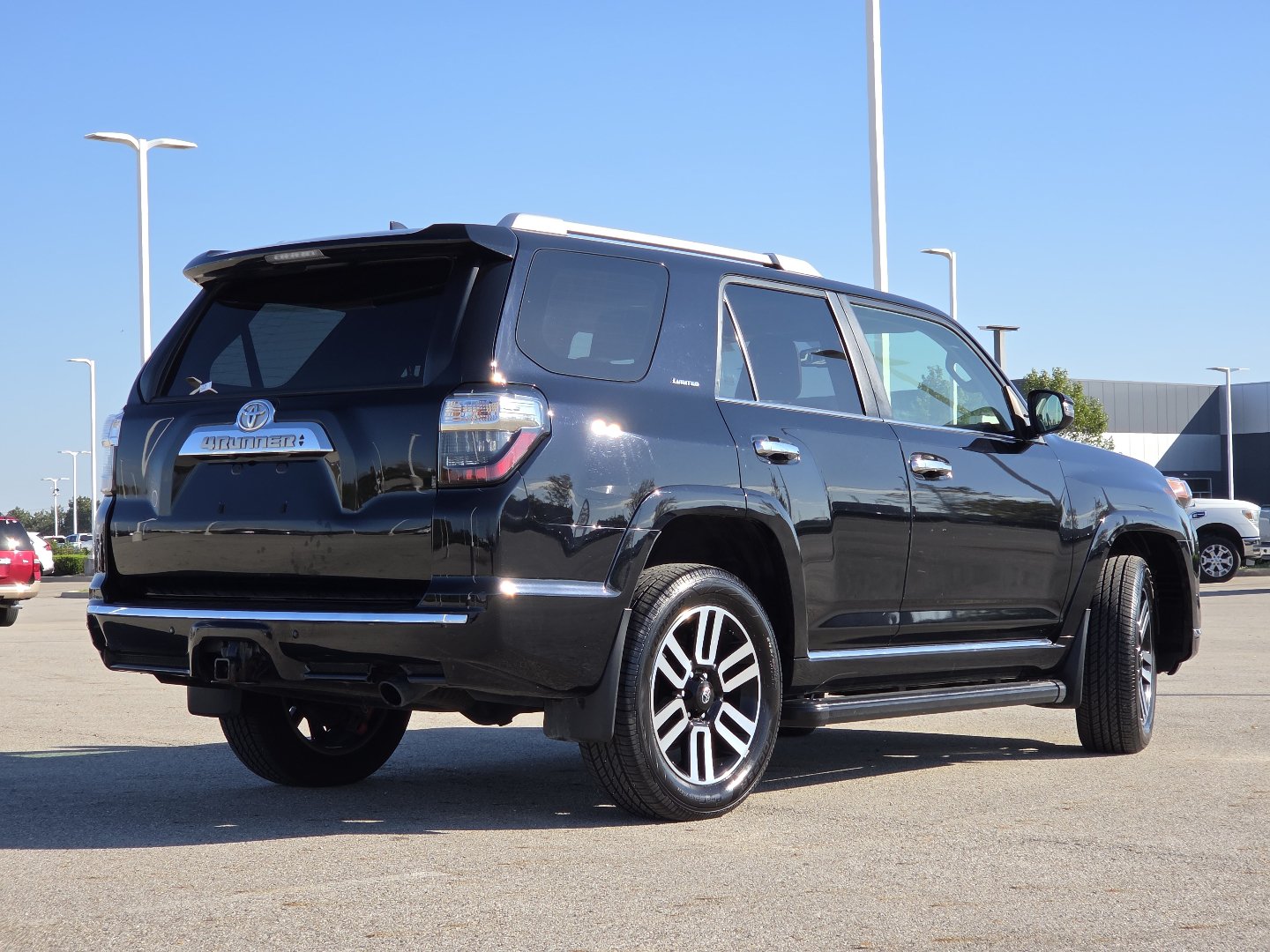 Used 2023 Toyota 4Runner Limited AWD/4WD image 17
