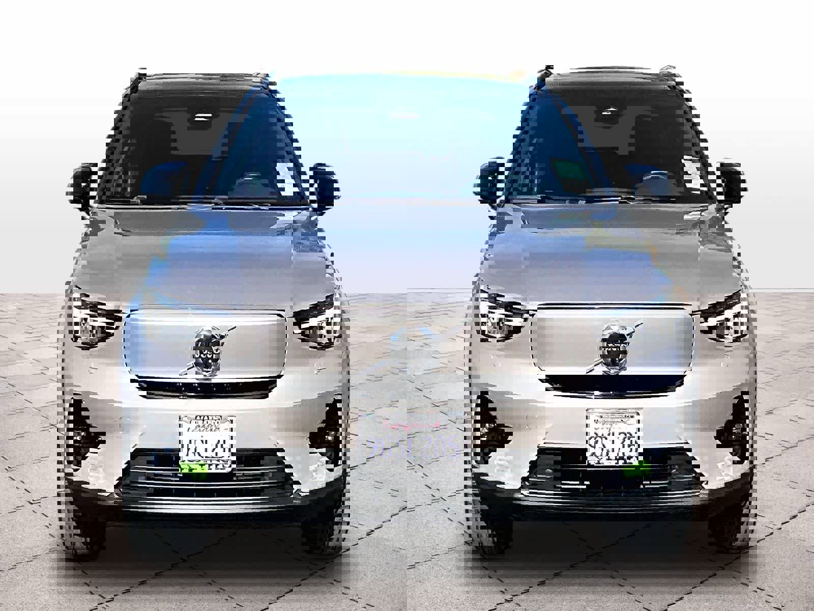 Used 2023 Volvo XC40 Recharge Plus w/ Protection Package Premier image 3