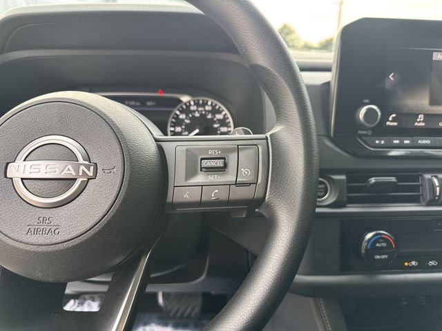 Used 2024 Nissan Pathfinder S image 18