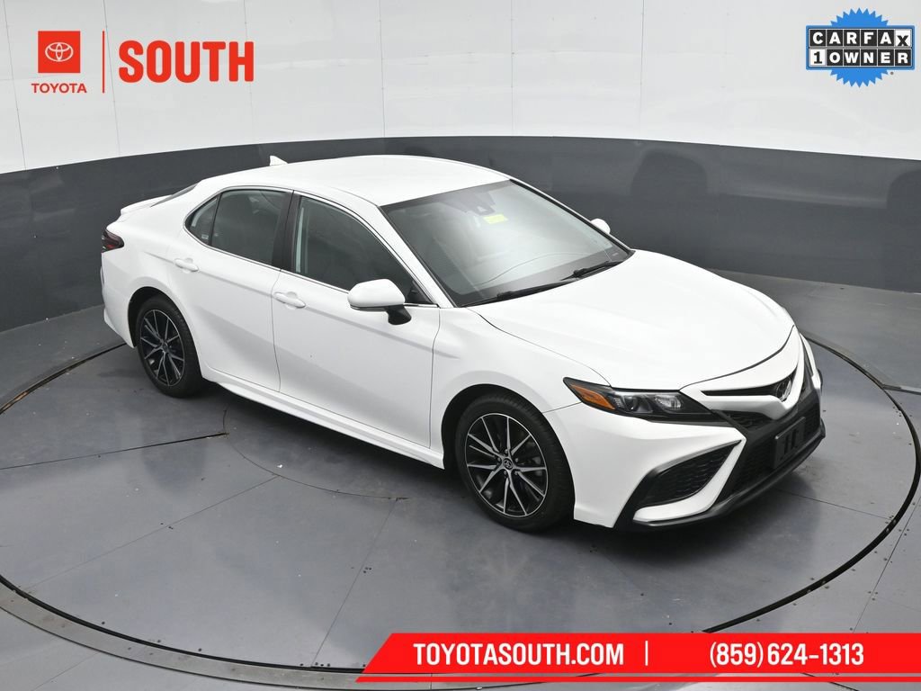 Used 2024 Toyota Camry SE image 49
