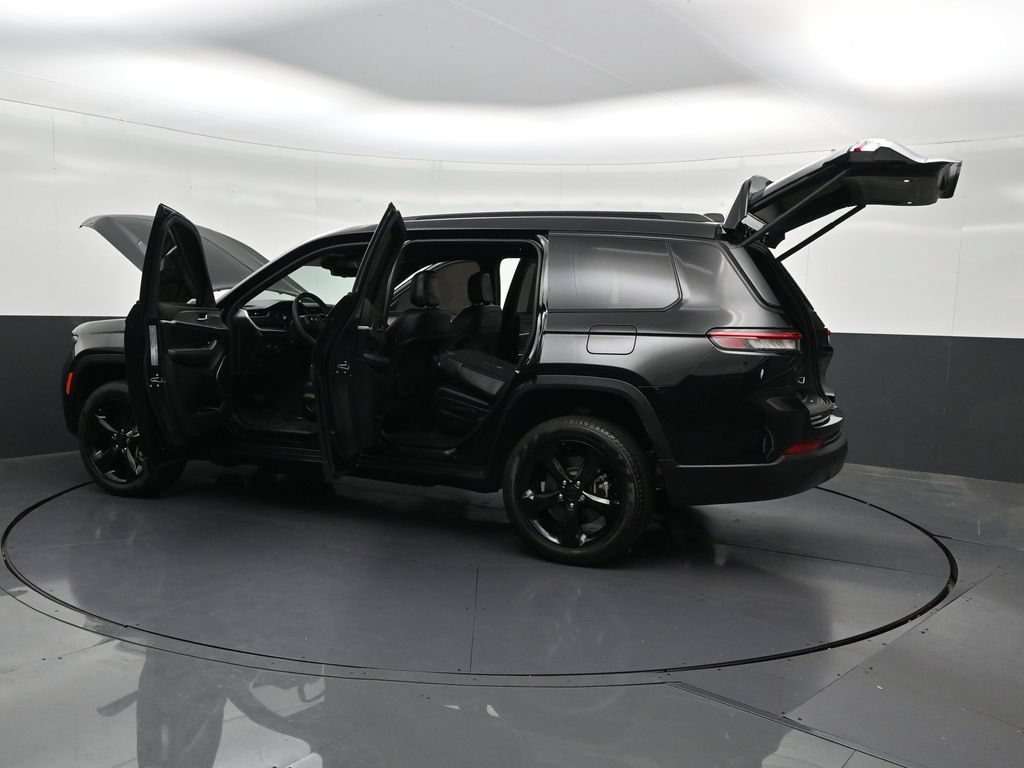 Used 2025 Jeep Grand Cherokee L Limited w/ Luxury Tech Group II RWD image 35
