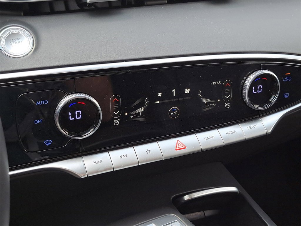 Used 2025 Genesis GV70 2.5T image 17