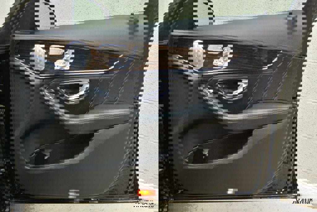 Used 2017 Mercedes-Benz C 63 AMG AMG C 63 Sedan image 8