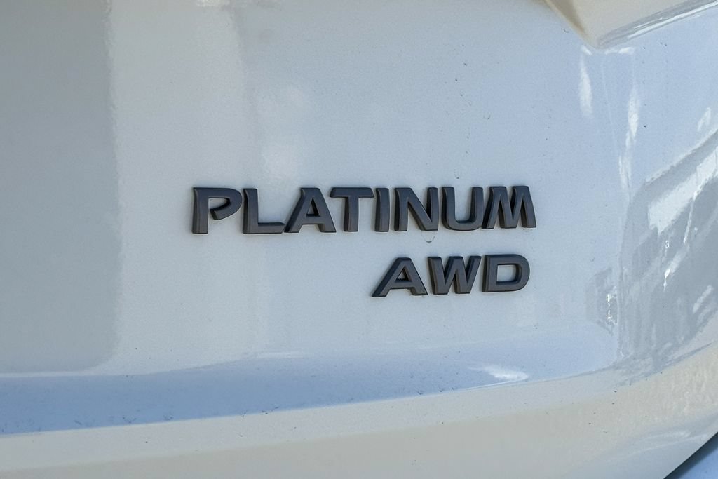 Used 2024 Nissan Rogue Platinum w/ Platinum Premium Package AWD/4WD image 18