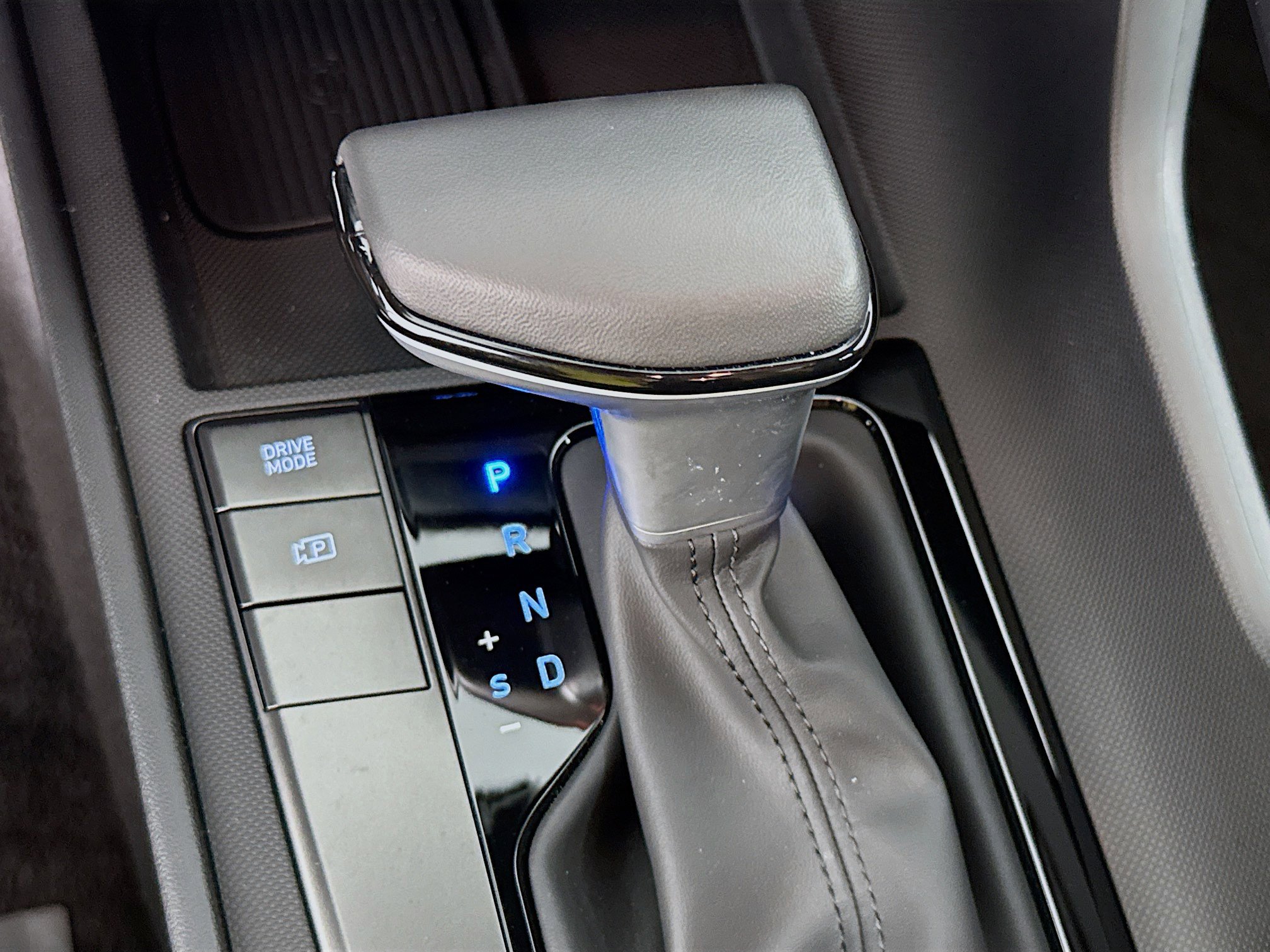 Used 2026 Hyundai Elantra Sport FWD image 19