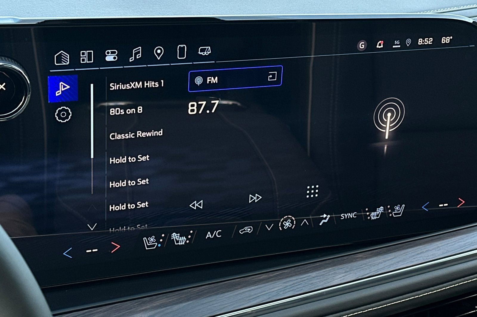 New 2025 Chevrolet Suburban Premier image 20