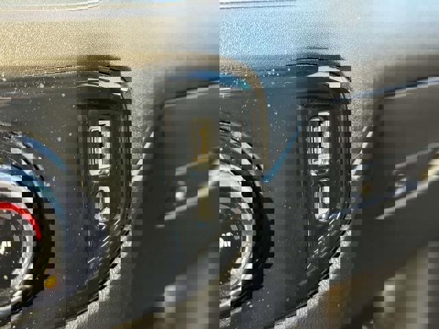 Used 2024 GMC Sierra 3500 SLE image 29