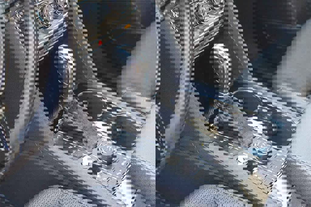 Used 2018 Volkswagen Atlas SEL Premium image 24