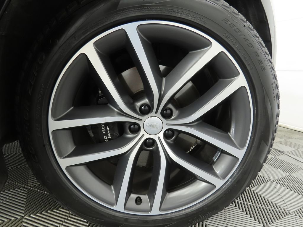 Certified 2024 Land Rover Range Rover SE image 33