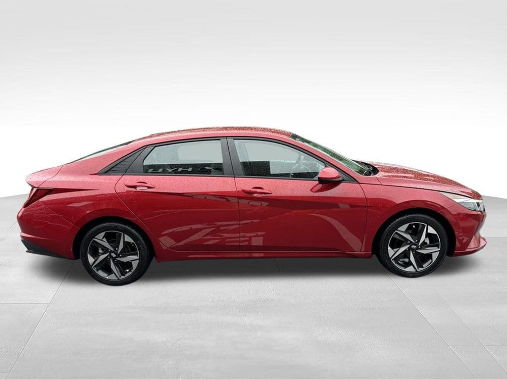 Certified 2023 Hyundai Elantra SEL w/ Convenience Package FWD image 8