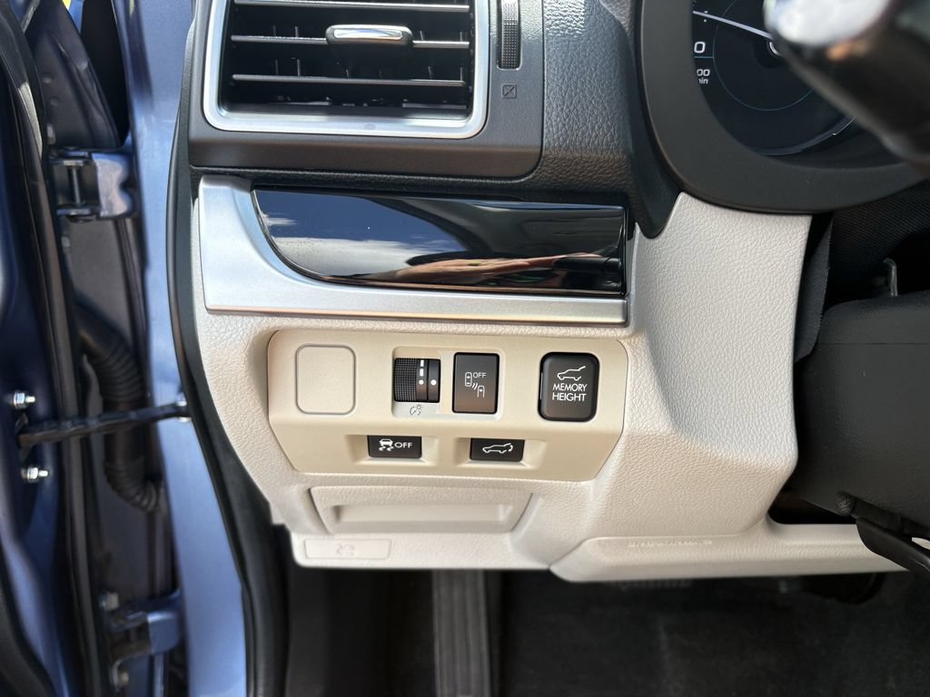 Used 2018 Subaru Forester 2.5i Limited AWD/4WD image 28