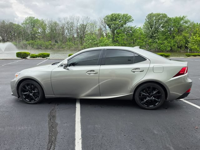 Used 2016 Lexus IS 200t RWD image 11