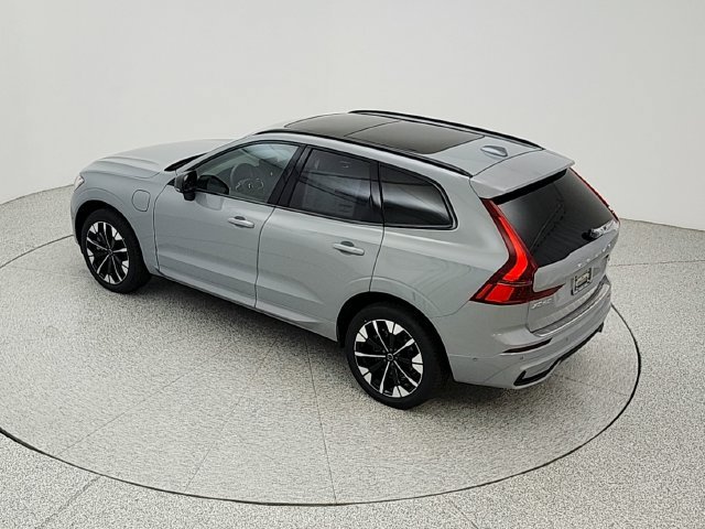 New 2026 Volvo XC60 T8 Plus w/ Protection Package Premier AWD/4WD image 37