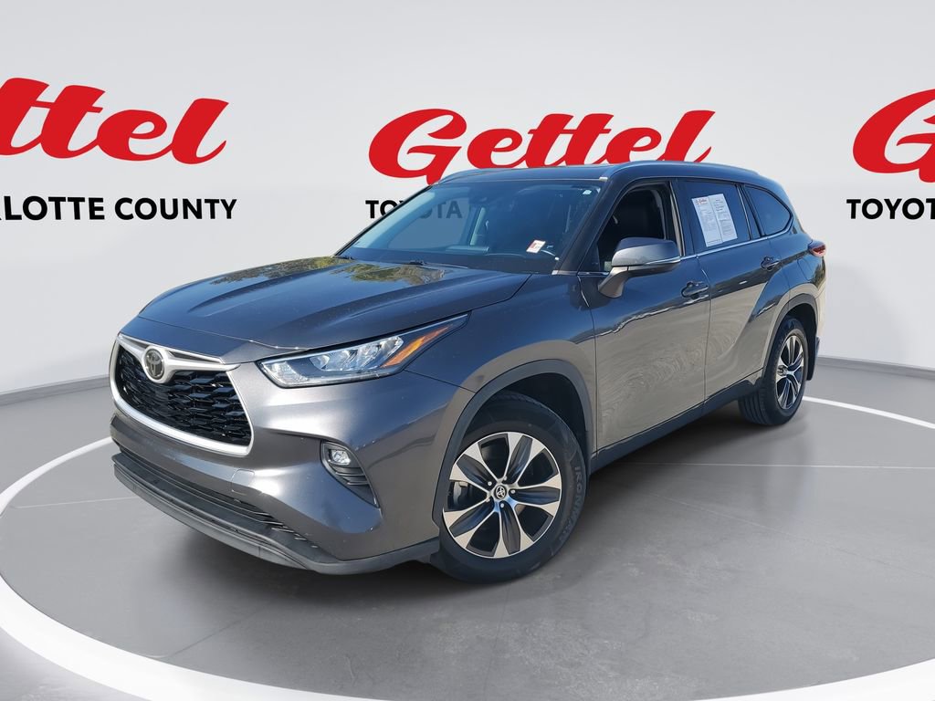 Used 2020 Toyota Highlander XLE image 1