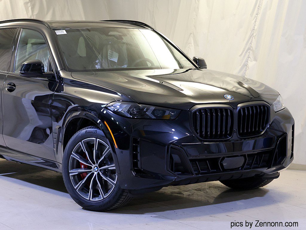 New 2026 BMW X5 xDrive50e w/ M Sport Package AWD/4WD image 2