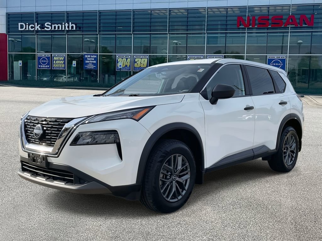 Used 2023 Nissan Rogue S image 3