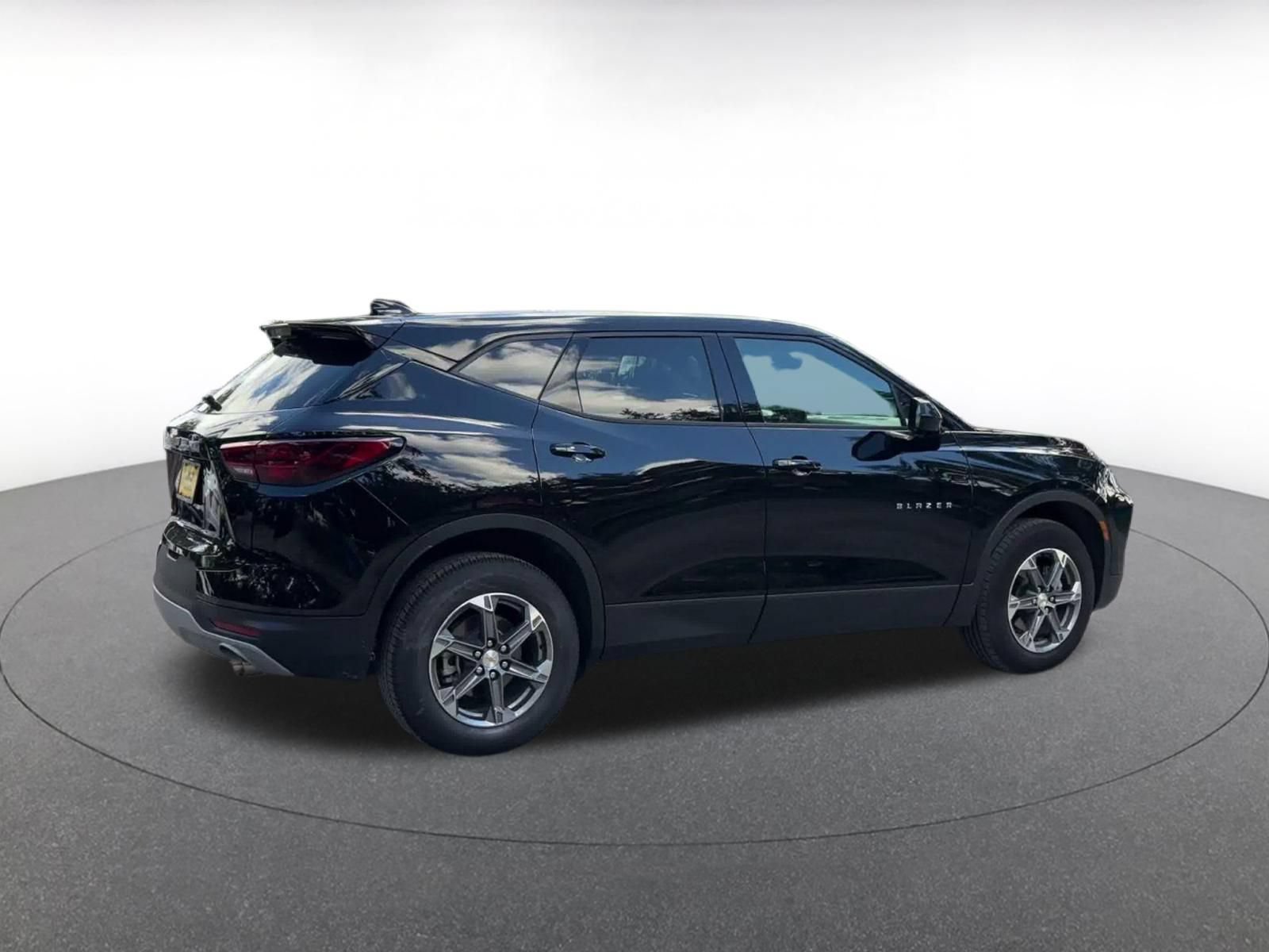 Used 2026 Chevrolet Blazer LT FWD image 14