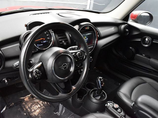 Used 2020 MINI Cooper 2-Door Hardtop w/ Storage Package image 4