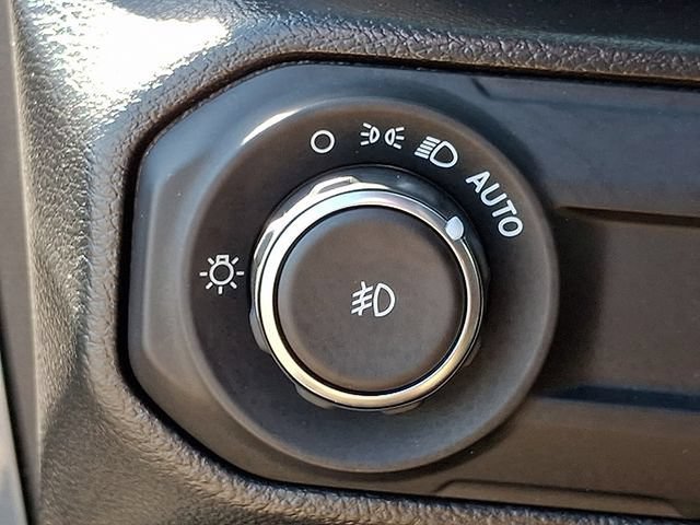 Used 2023 Jeep Wrangler Unlimited Sahara AWD/4WD image 26