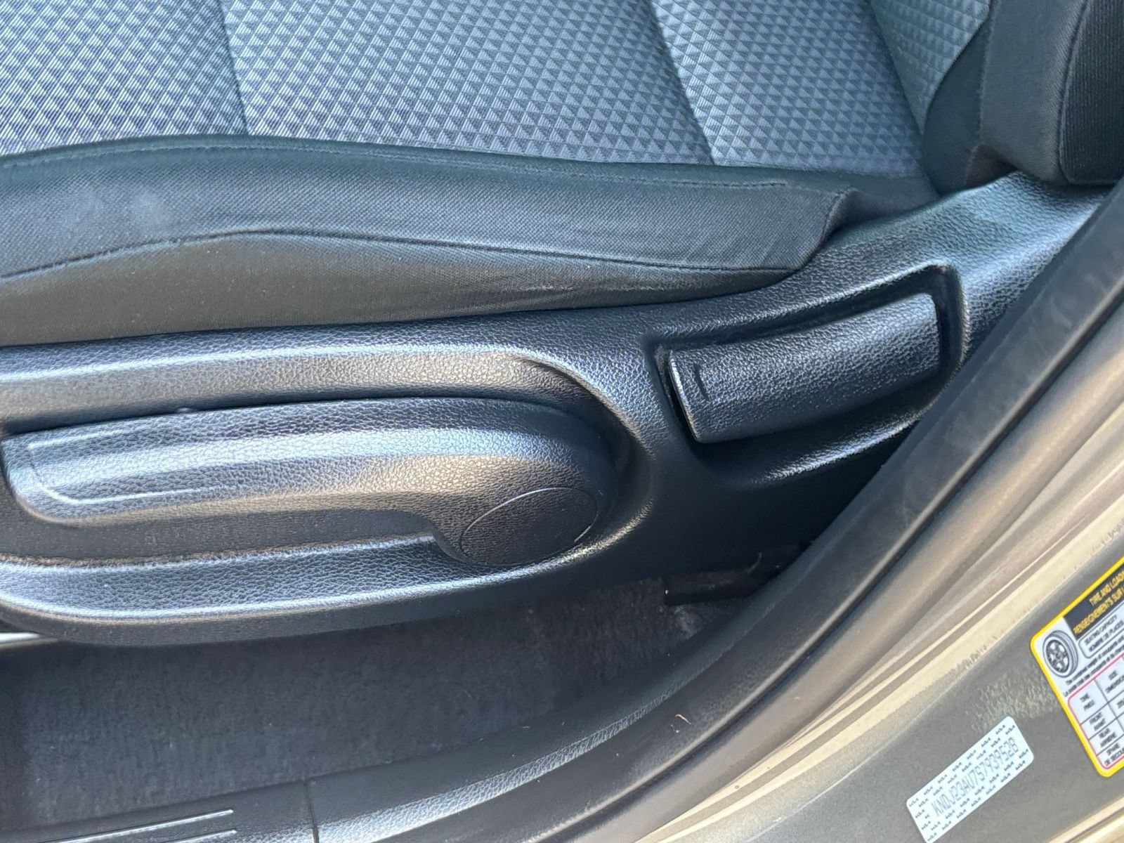 Used 2025 Kia Soul LX w/ LX Technology Package FWD image 22
