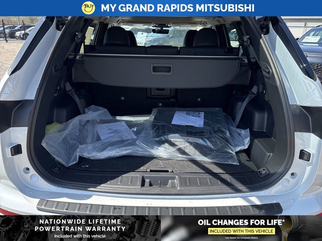 New 2026 Mitsubishi Outlander Trail Edition image 17