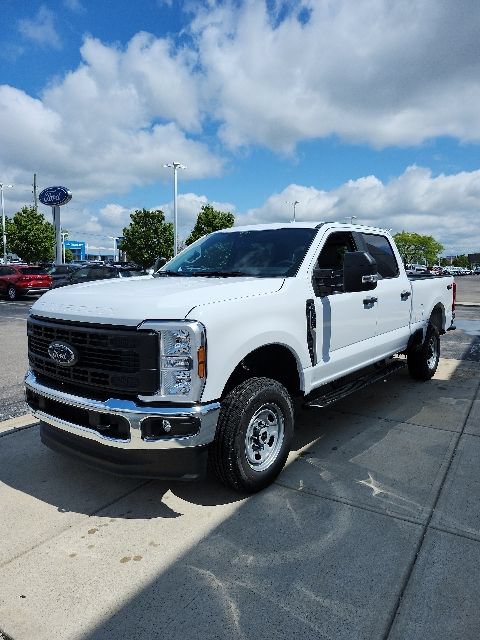 New 2026 Ford F350 XL w/ XL Chrome Package AWD/4WD image 4