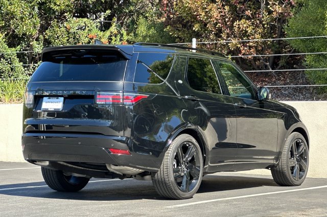 Certified 2025 Land Rover Discovery Dynamic SE AWD/4WD image 5