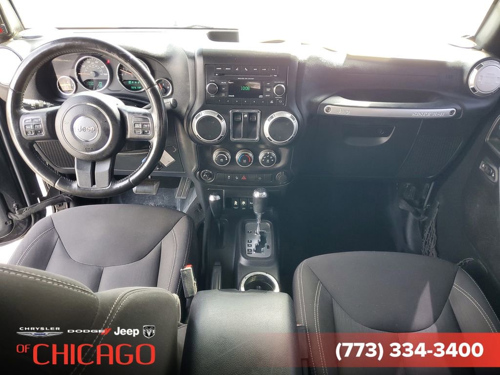 Used 2015 Jeep Wrangler Sahara w/ Connectivity Group AWD/4WD image 10