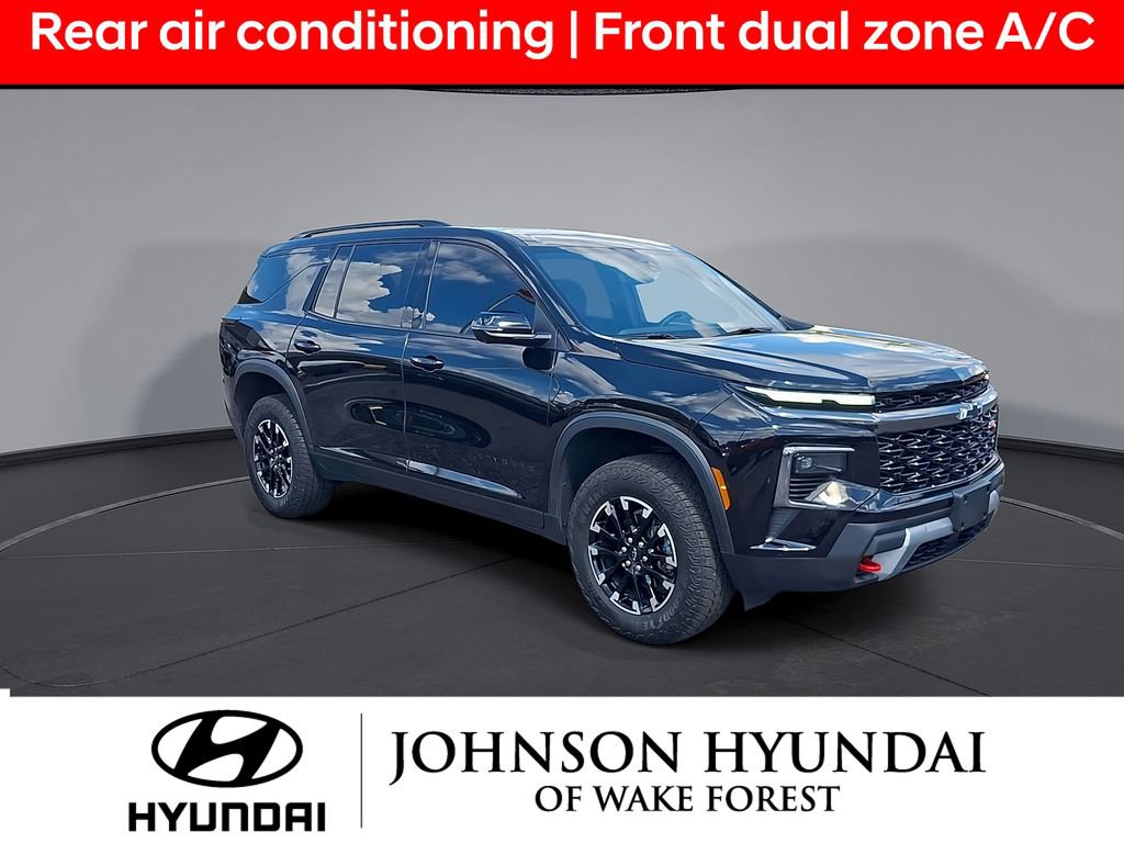 Used 2024 Chevrolet Traverse Z71 AWD/4WD image 7