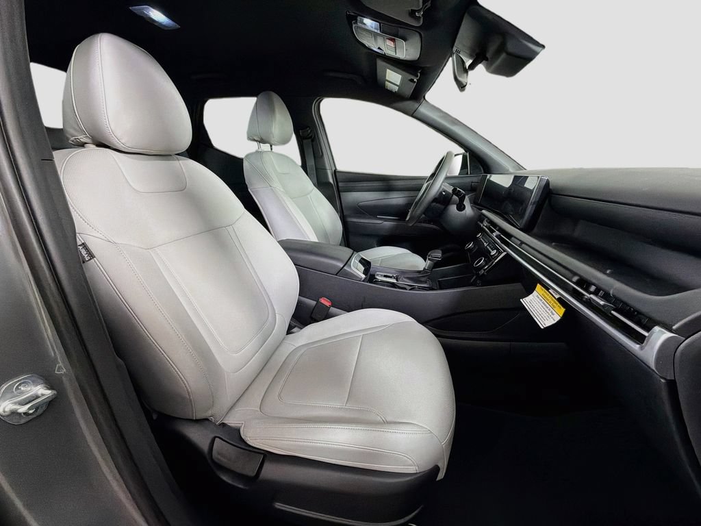 Used 2025 Hyundai Santa Cruz SEL FWD image 27
