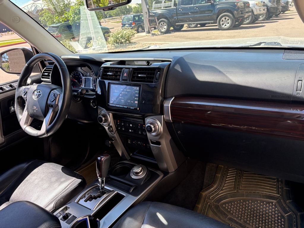 Used 2014 Toyota 4Runner Limited AWD/4WD image 31