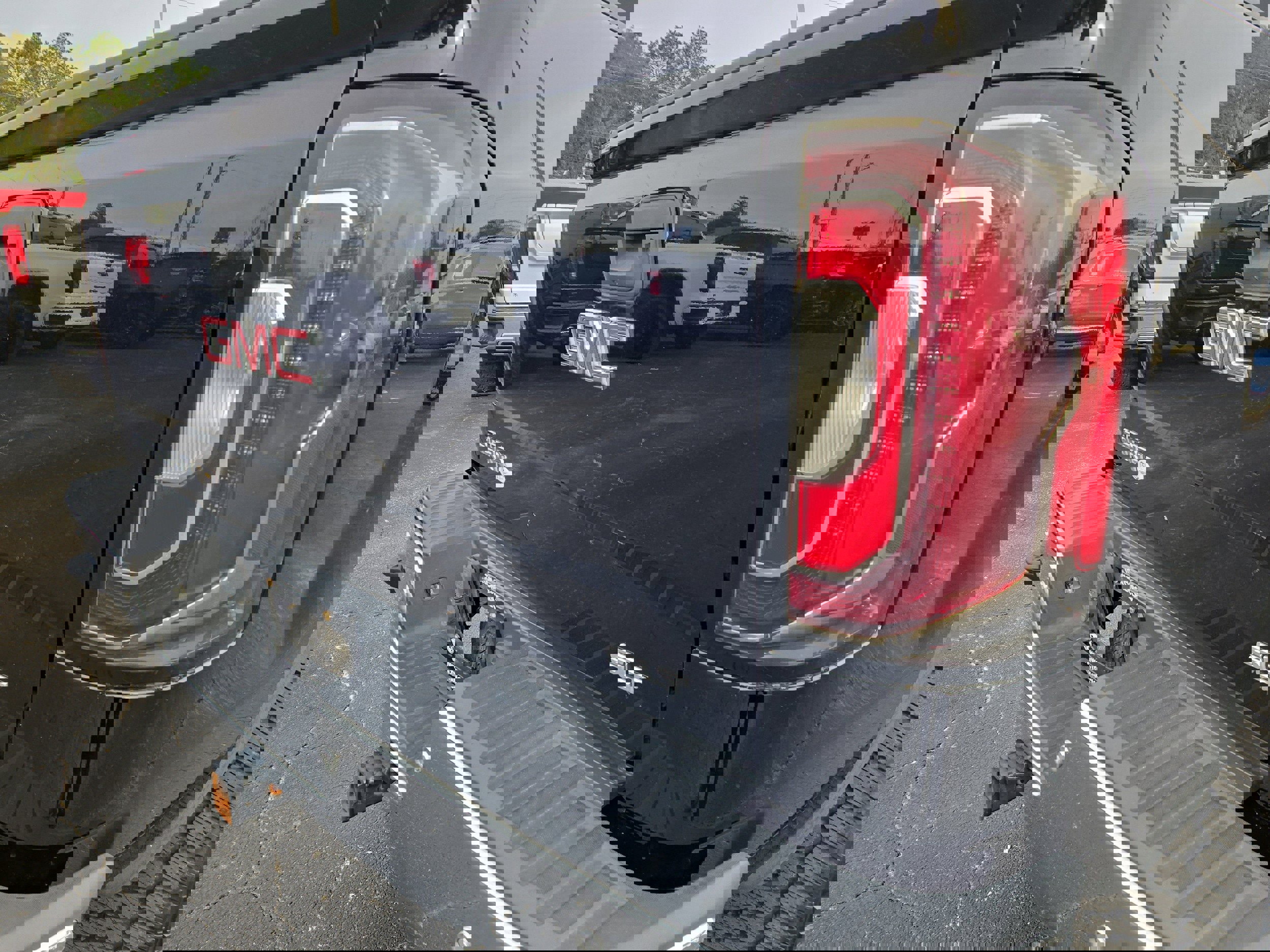 Used 2017 GMC Sierra 1500 SLT image 16