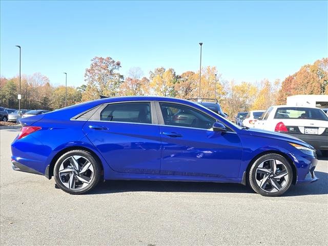 Certified 2023 Hyundai Elantra Limited w/ Winter Weather Package image 2