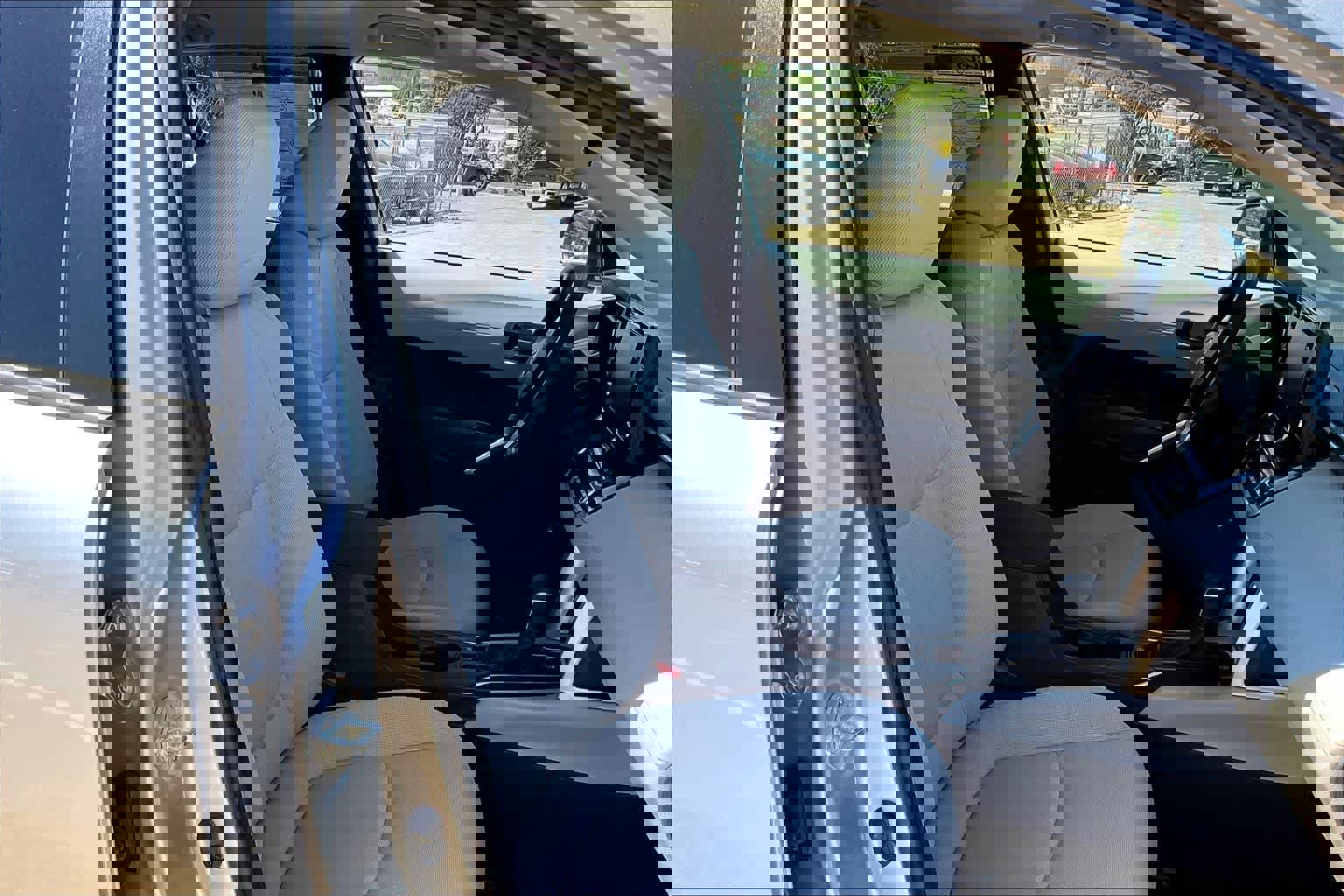 Used 2022 Toyota Corolla Cross LE image 12