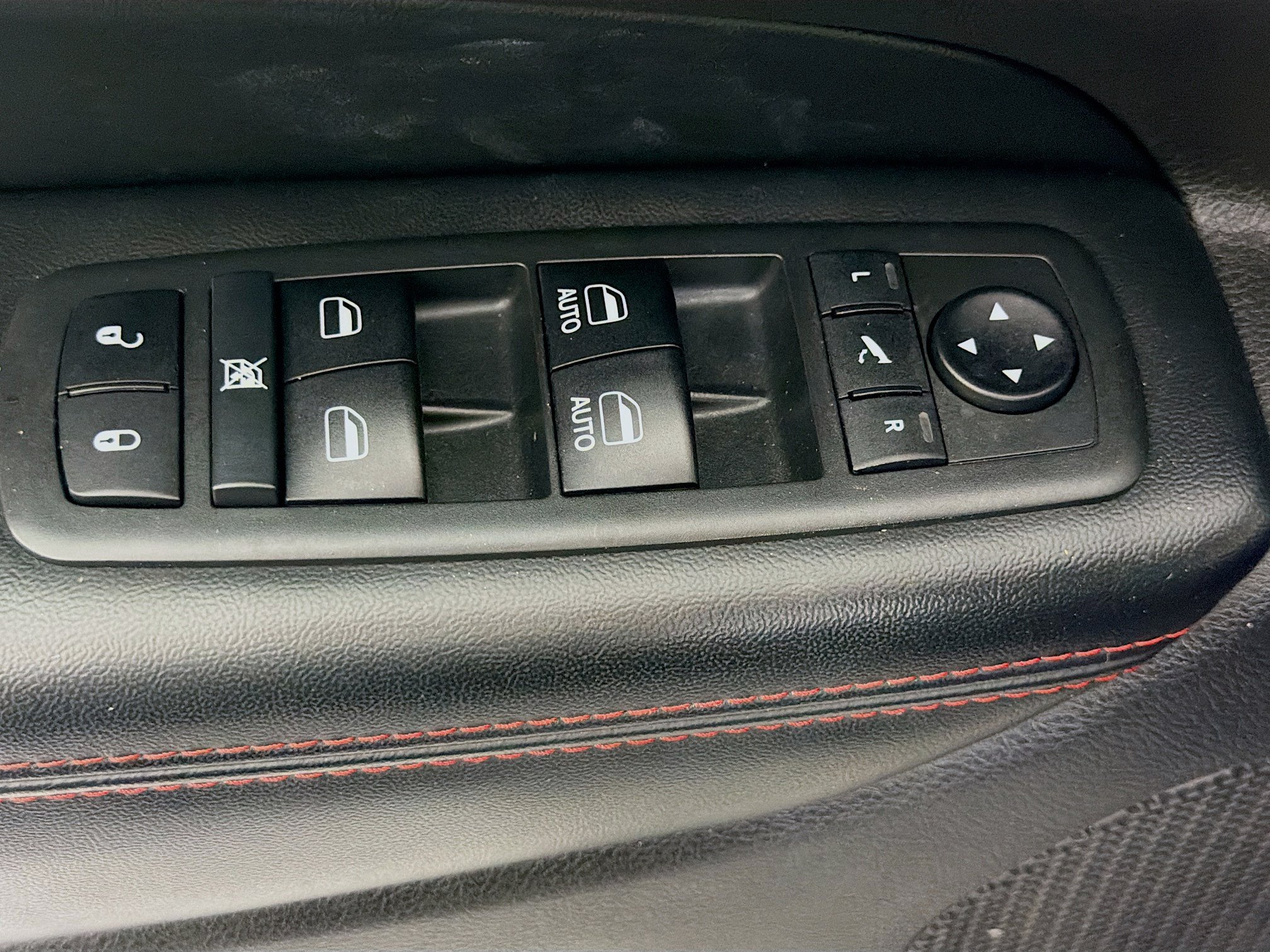 Used 2018 Jeep Grand Cherokee Trailhawk AWD/4WD image 15