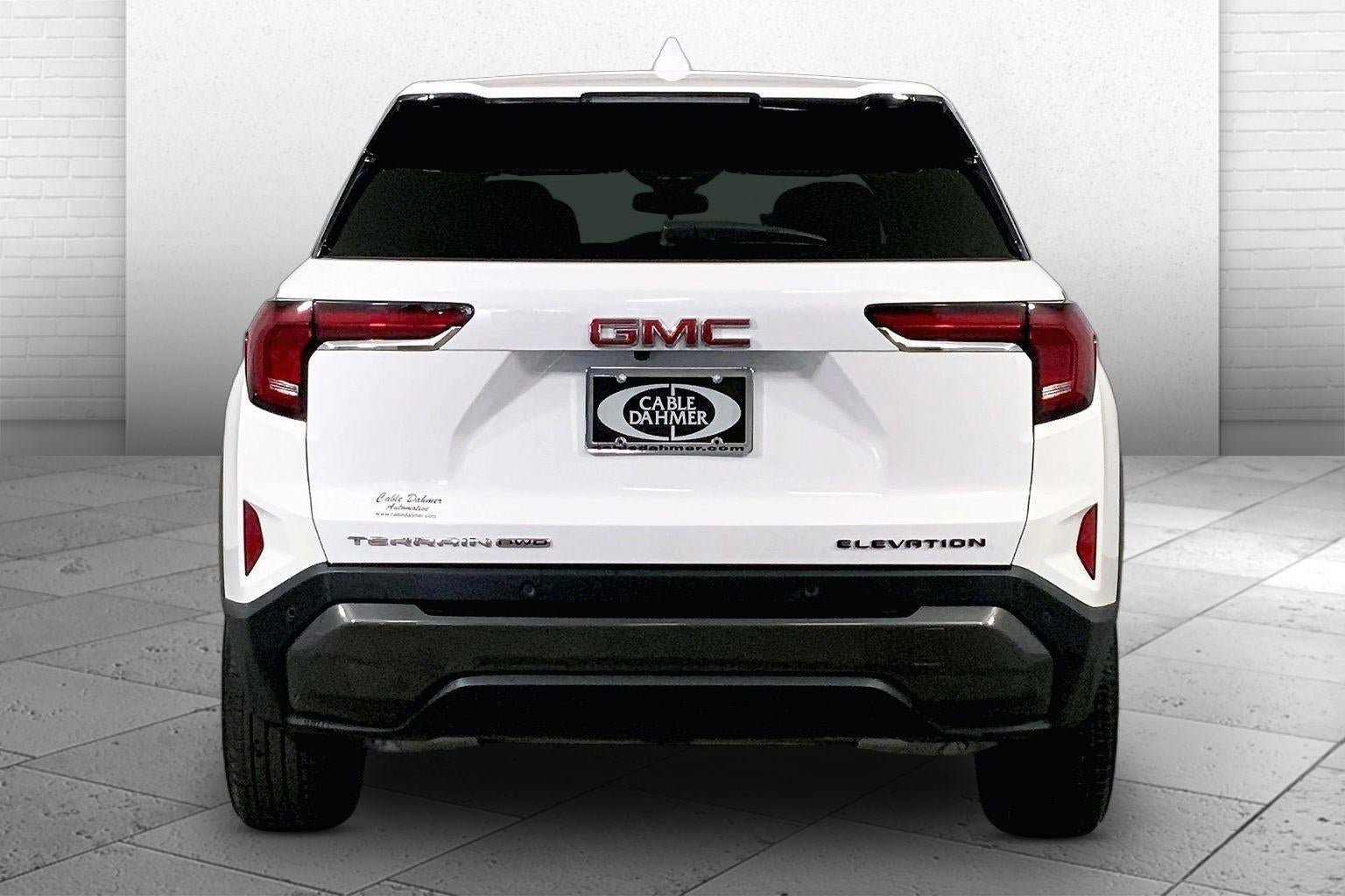 Used 2025 GMC Terrain Elevation AWD/4WD image 3