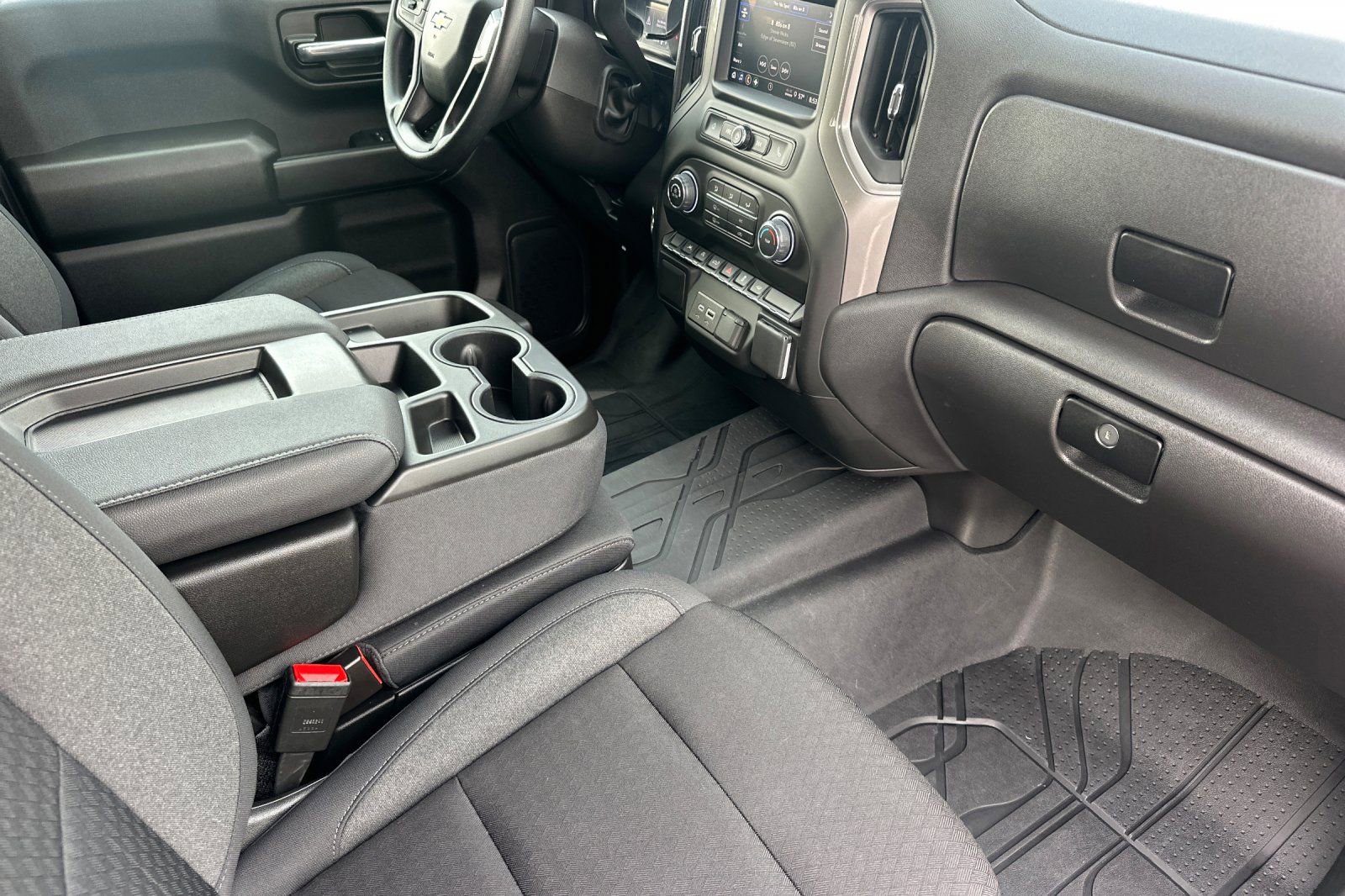 Used 2026 Chevrolet Silverado 1500 Custom w/ Turbomax Blackout Package image 19