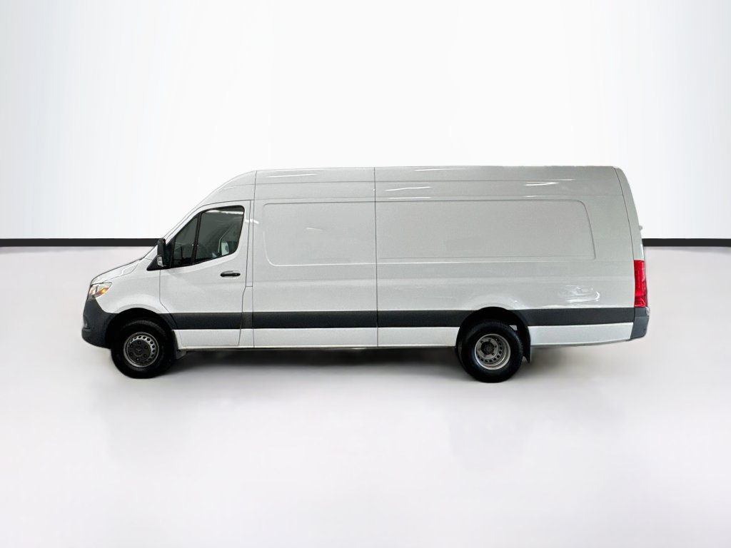Used 2023 Mercedes-Benz Sprinter 4500 image 8