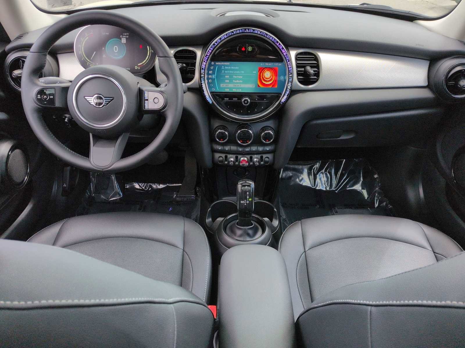 Used 2022 MINI Cooper 2-Door Hardtop FWD image 16