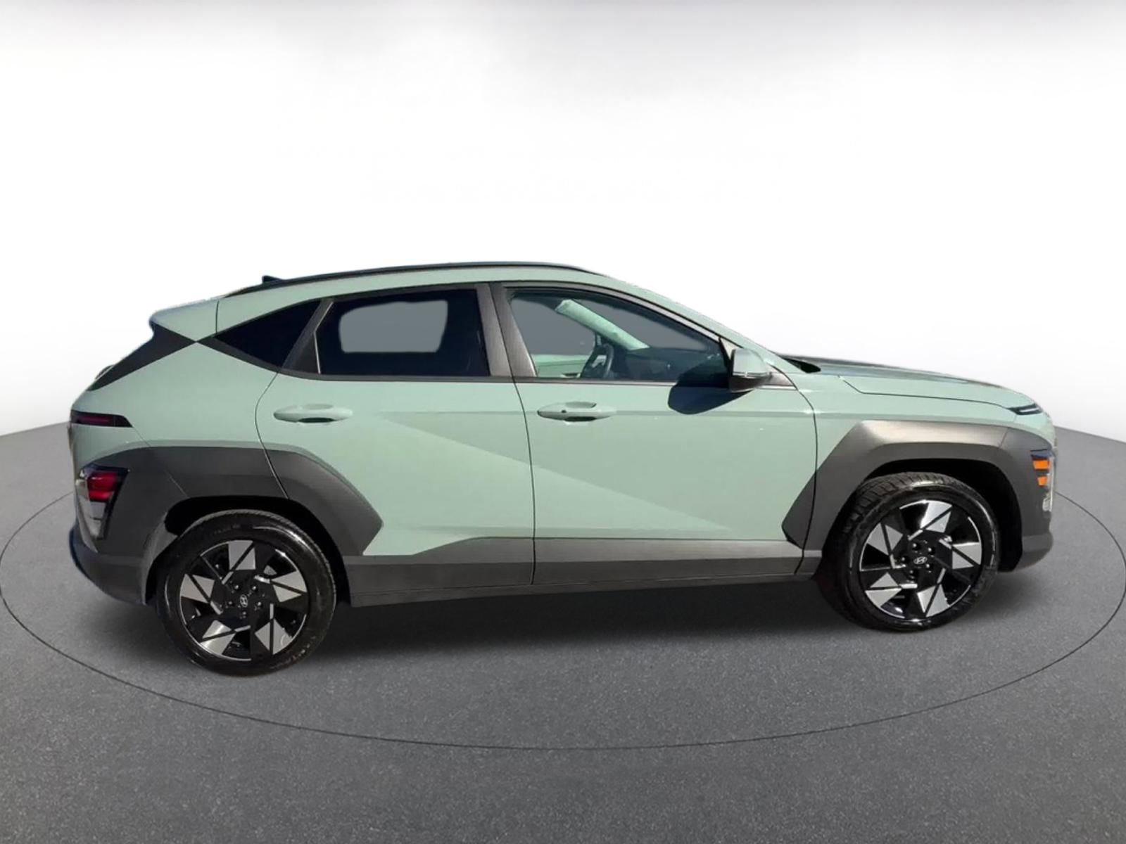 Used 2025 Hyundai Kona SEL image 16