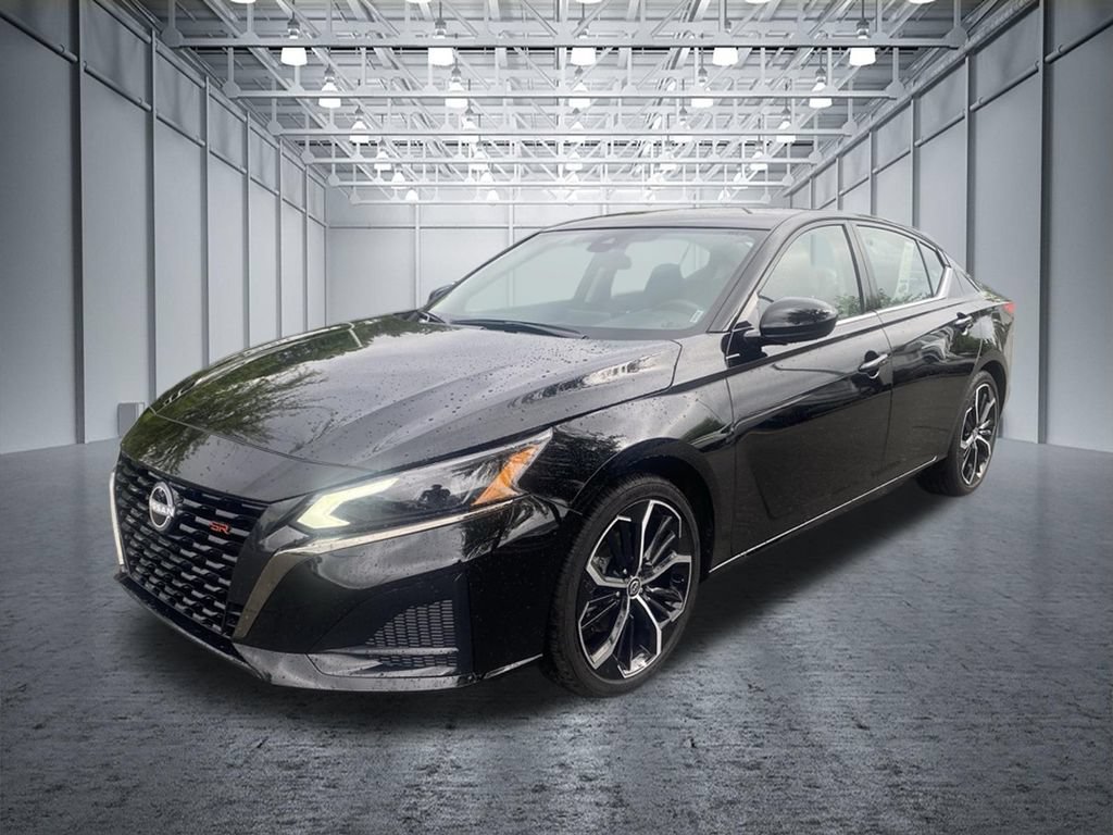 Certified 2025 Nissan Altima 2.5 SR FWD image 9
