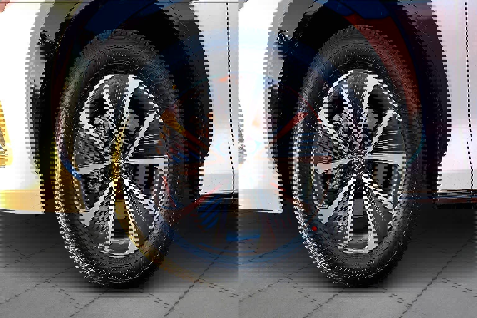 Used 2023 Lexus RZ 450e Premium image 10